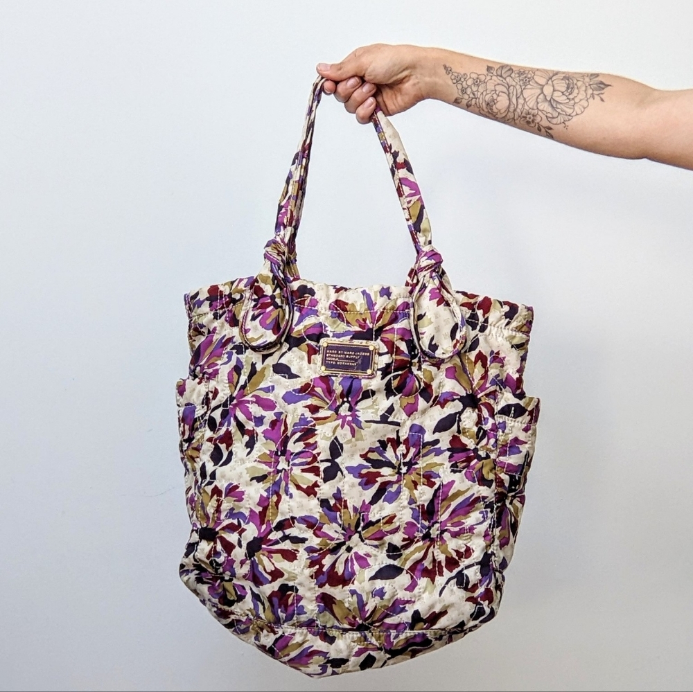 🖤 Quilted Tote Bag